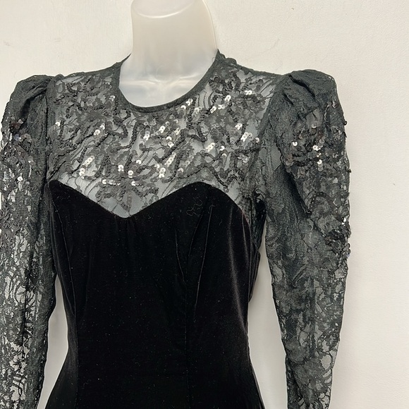 Vintage Niki Velvet and Sequined Lace Party Dress Size 8 - Picture 2 of 12